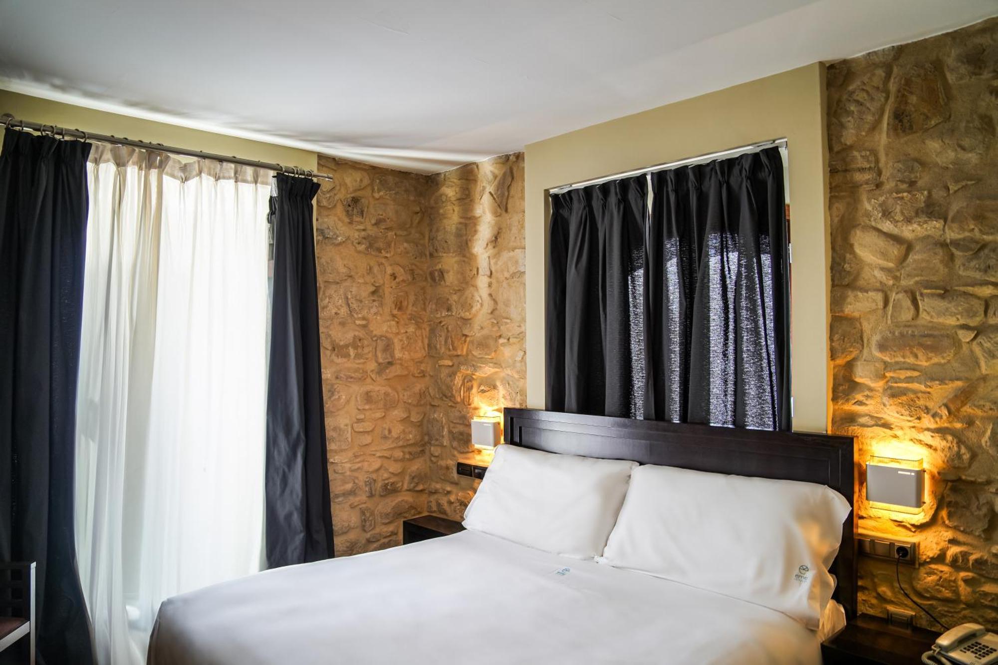 Hotel Baeza Monumental By Eme Hoteles Exterior photo
